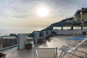 Sunflower terrazza panoramica Apartments, Levanto