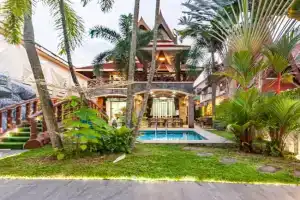 Villa Cologne​ @Nanai Villa, Patong