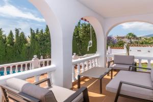 VILLA ALEGRIA Big terrace, private pool & parking, Mijas
