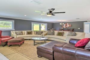 3 Mi to Dtwn Home with Yard! Guest house, Bradenton