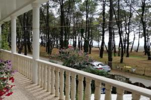 4 Bed Villa-Sleeps 8-Parking-Garden-Sea View