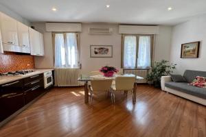 Charming apartment near Saragozza, Bologna