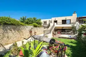 Arhontariki Luxury Apartment, Panormos