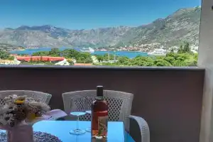 Sea view apartment in ! Apartment Popica, Kotor