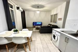 Lumineux 2P Climatisé La Joliette Vieux Port Panier 13002 Netflix Apartments, Marseille