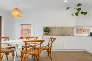 Espadrille Casita Apartments, Byron Bay