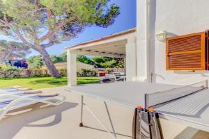 Charming Villa Private Pool Villa Pins Resort Centre Location, Cala San Vicente