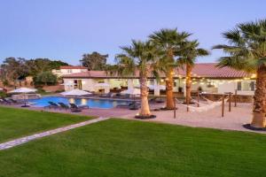 Santal Estate - Play, Relax, Walk to the Festivals Guest house, Indio