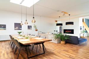 Loft House 170qm, Central, Own Garden, Parking lot, Offenbach