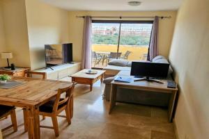 Duquesa 2 bed with sea and golf views and 5 pools Apartments, Manilva