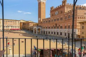 The Balcony Suite - Piazza del Campo, Siena