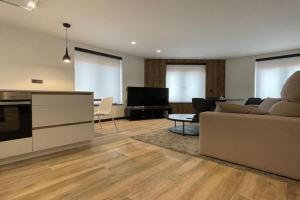 Mk77 Serranos Apartments, Leon
