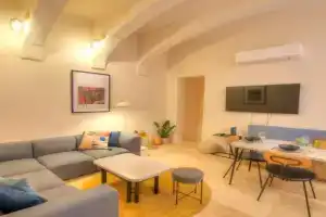 Stylish & traditional 1 bedroom apartment DDEM1-1, Sliema