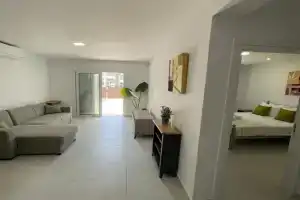 Lovely 2-bedroom apartment, newly renovated, Paphos