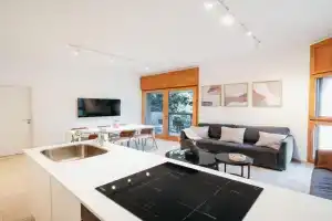 Meir Dizengoff Residence with Shelter Apartments, Tel Aviv