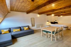 Prober-Saporo Apartments, Pas de la Casa