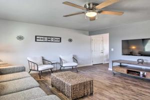 Sun-Dappled Home with Patio and Grill! Guest house, Tucson