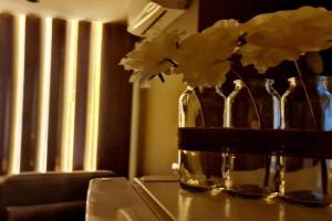 Sunny Apartment - Blloku, near Lake, Tirana