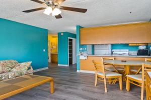 Royal Kuhio 1701 - Spacious Corner Unit with Stunning Ocean City Views in the Heart of Waikiki! Guest house, Honolulu
