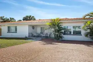 Paradise Found Guest house, Clearwater Beach