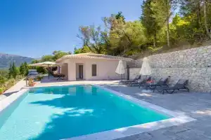 Villa Gyri, Vasiliki