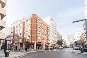 Expoholidays - Plaza Santa Rita Apartments, Almeria