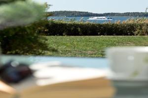 Am Seeufer 59b Fewo 3 Apartments, Waren