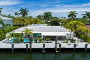 Casa Flamingo Intracoastal Front with Heated Pool a and 75 ft Dock, Fort Lauderdale
