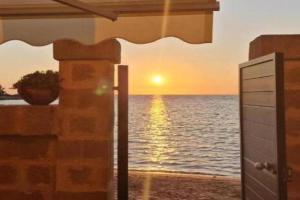 La Casa sulla Spiaggia, Reitani