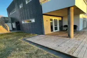 Modern and Spacious 2br apartment only 5,5 km drive from downtown, Reykjavik