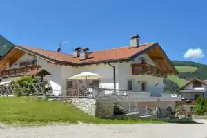 Apartments Ciasa Costisela, Marebbe