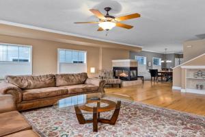 Spacious 3 Story Home in the Foothills Guest house, Boise