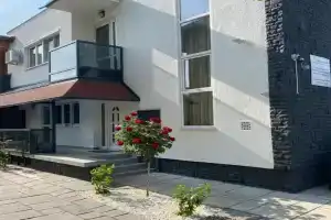 Erős Apartman, Hajduszoboszlo