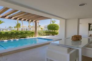 Punta Palmera Beach Front 3b apartment Cap Cana, Punta Cana