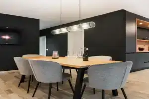 Skylark - Stockholm Penthouse with Jacuzzi, Movie Theater & Panoramic View, Brasov