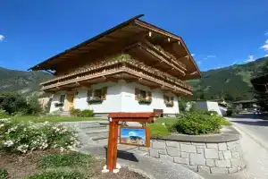 Maple Appartement Apartments, Mayrhofen