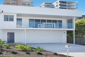 35 Moreton Parade Kings Beach QLD Guest house, Caloundra