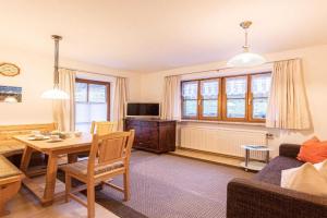 Ferienwohnung Waldblick - freundlich eingerichtete Ferienwohnung Apartments, Berchtesgaden