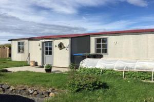 Slow Travel - Óli's Homestay-Private house v, Reykjahlid