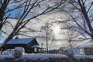 Brvnara Nenadić Guest house, Uzhitse