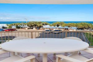 Pandanus Shores Unit 4 Kings Beach QLD Guest house, Caloundra