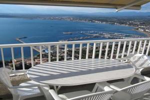 Apartamento cómodo de 3 habitaciones con aire acondicionado, terraza y piscina en - ES-204-16, Roses