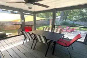 Charming 3 BDRM in - 1 mile to Uptown Guest house, Charlotte