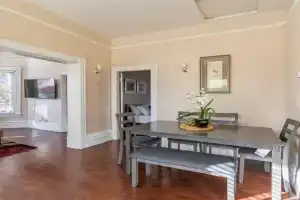 A+ 2 BR Victorian Home away from Home Guest house, Sacramento