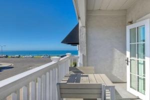 Ocean View From Private Patio, Steps To Beach, Parking Apartments, Carlsbad