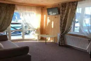 Privatna sadiba Dva sini ta donka Guest house, Bukovel
