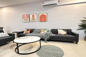 FunkyVila3 8PAXNear188Tower, ArtStreet, HTTA Guest house, Kuantan