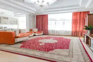 Tyoplaya i uyutnaya dlya komfortnogo prebyvaniya v Astane Apartments, Astana