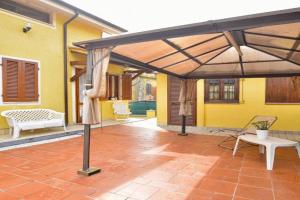 1 Bedroom Cozy Apartment In, Massarosa