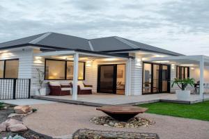 Skipper’s *Waterfront* Apartments, Lakes Entrance